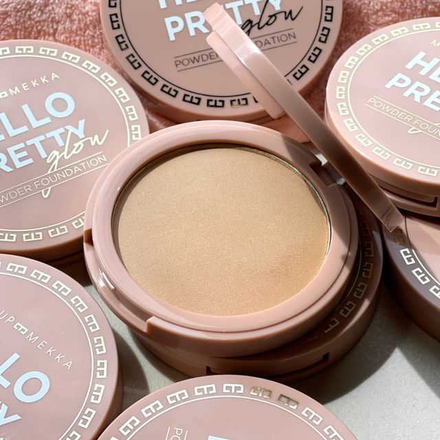 Hello Pretty Glow Powder Foundation