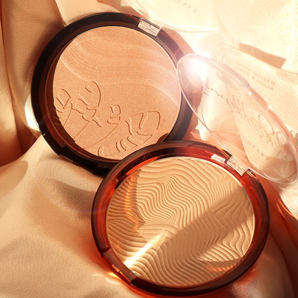 Sunlit Bliss Face & Body Highlighter fra Makeup Mekka – bilde 5