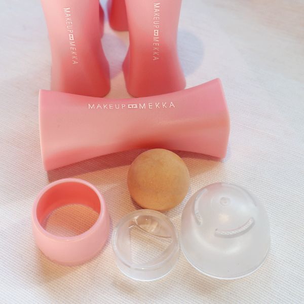 Oil Absorbing Volcanic Roller fra Makeup Mekka – bilde 4