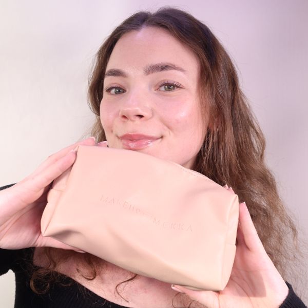 Beige Necessity Makeup Bag fra Makeup Mekka – bilde 2