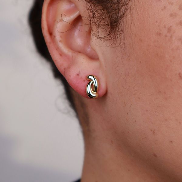 Twist & Turn Earrings fra Makeup Mekka – bilde 5