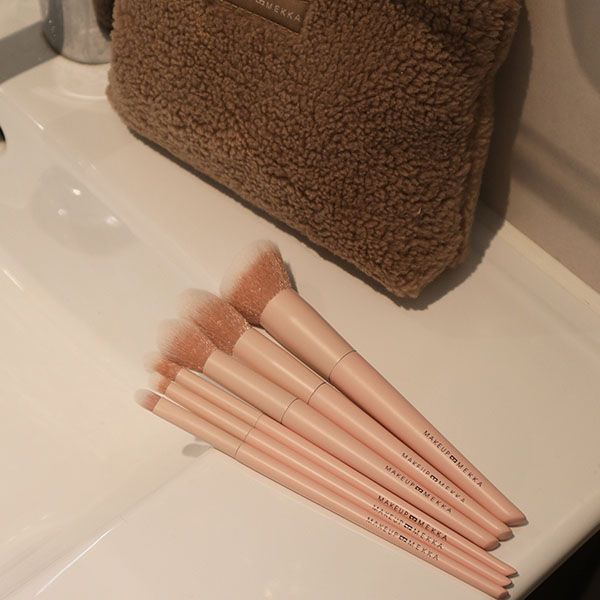Soft Pink Brush Set fra Makeup Mekka – bilde 3