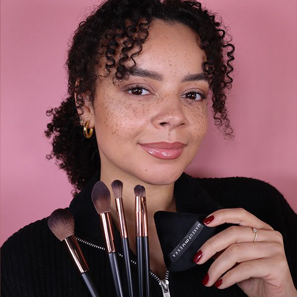 Black Bronze Brush Set & Puff fra Makeup Mekka – bilde 4