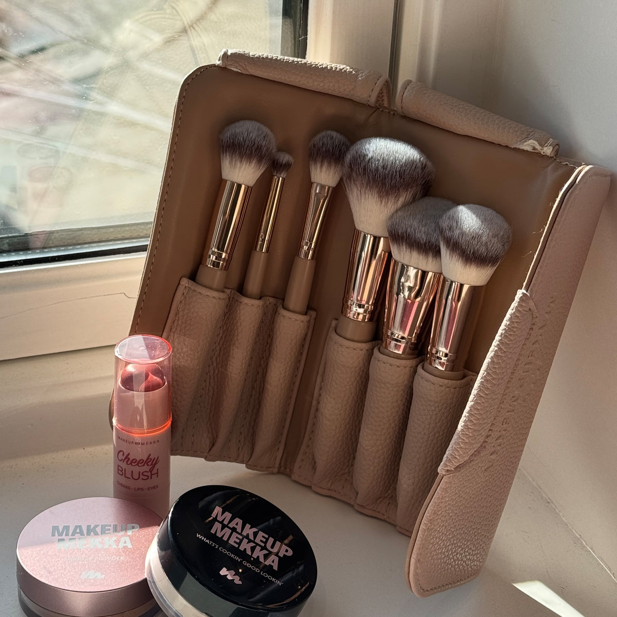 Perfectly Organized Brush Set Sand