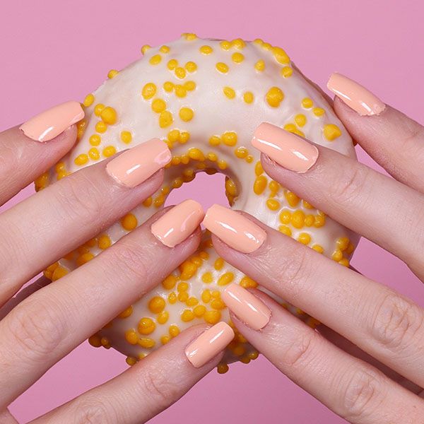 #Färg_Peach Fuzz